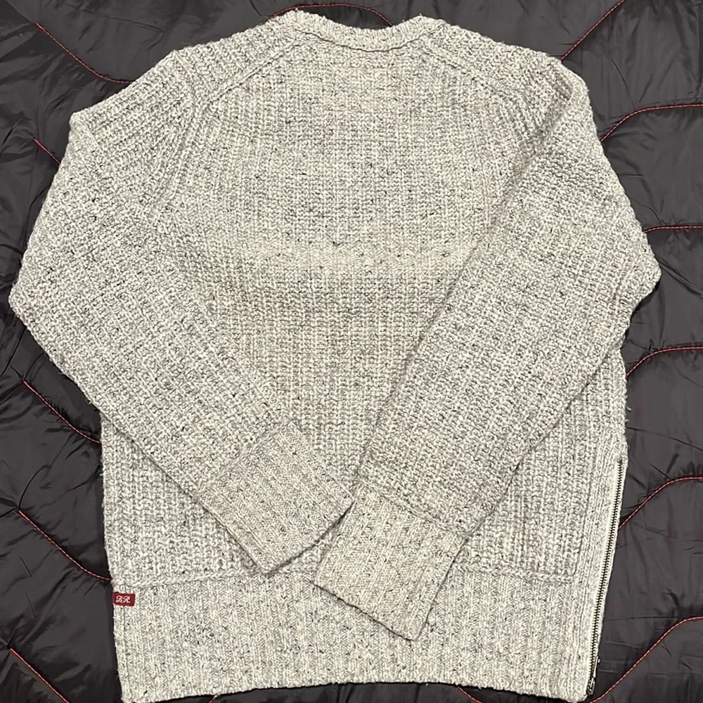 Banana Republic Heritage Sweater - Picture 4 of 13